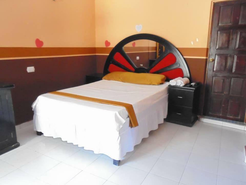 סן מיגל Hotel Leones Marinos מראה חיצוני תמונה